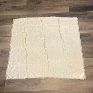 Kate Spade Cream Textured Scarf EUC